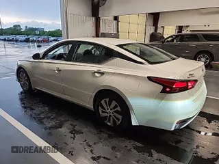 2020 Nissan Altima S z VIN 1N4BL4BV1LC230252, wystawiony jako IAAI lot #42547649 z przebiegiem 158 643 mil mil oraz . Historia ofert i sprzedaży dostępna na DreamBid. Obrazek 9.