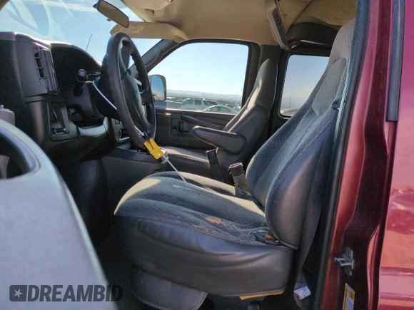 2006 Chevrolet Express Passenger с VIN 1GAHG35U361272100, выставлен на аукционе Copart как лот 80894584 с пробегом 195 675 миль миль и Списание • Salvage title. История ставок и продаж доступна на DreamBid. Изображение 7.