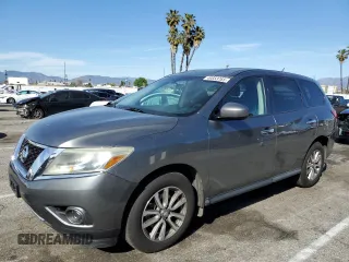 2015 Nissan Pathfinder SV with VIN 5N1AR2MN9FC642604, listed as a Copart auction lot 49553765 with 179,781 mi miles and Clean title. Bid and sale history available at DreamBid. Image 1.