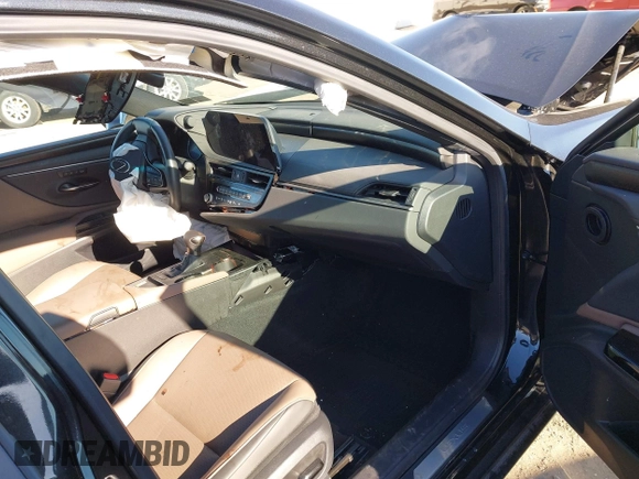2024 Lexus ES with VIN 58ADZ1B17RU174919, listed as a IAAI auction lot 41618146 with 2,993 mi miles. Bid and sale history available at carsss.com. Image 5.