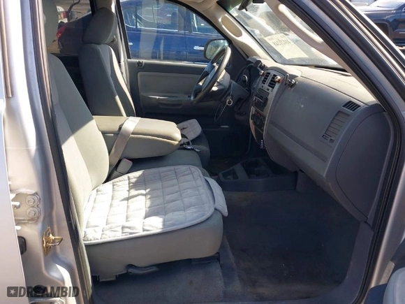 2006 Dodge Dakota SLT with VIN 1D7HE48N76S640351, listed as a IAAI auction lot 41121248 with 155,463 mi miles. Bid and sale history available at carsss.com. Image 5.