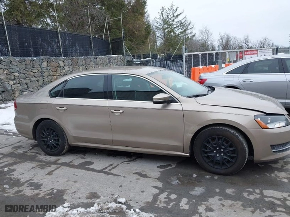 2015 Volkswagen Passat 1.8T Limited Edition with VIN 1VWAS7A34FC016495, listed as a IAAI auction lot 41537227 with 147,197 mi miles. Bid and sale history available at carsss.com. Image 13.
