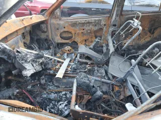 2002 Jeep Grand Cherokee z VIN 1J8GW38S72C159886, wystawiony jako Copart lot #77765704 z przebiegiem Nie podano mil oraz Szkoda całkowita • Salvage title. Historia ofert i sprzedaży dostępna na DreamBid. Obrazek 7.