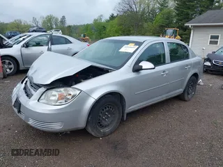 2010 Chevrolet Cobalt 1LT z VIN 1G1AD5F52A7230164, wystawiony jako IAAI lot #42164653 z przebiegiem 96 588 mil mil oraz . Historia ofert i sprzedaży dostępna na DreamBid. Obrazek 2.