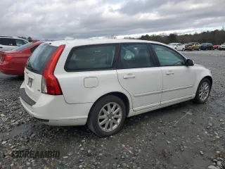 2008 Volvo V50 2.4L with VIN YV1MW382182420660, listed as a Copart auction lot 87250364 with 282,477 mi miles and Clean Title. Bid and sale history available at carsss.com. Image 3.