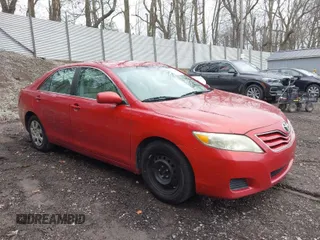 2011 Toyota Camry LE with VIN 4T1BF3EK4BU701750, listed as a IAAI auction lot 42007119 with 286,100 mi miles. Bid and sale history available at carsss.com. Image 1.