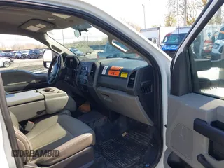 2017 Ford Super Duty F-250 SRW XL with VIN 1FDBF2A64HEC99847, listed as a IAAI auction lot 41982748 with 88,368 mi miles. Bid and sale history available at carsss.com. Image 5.