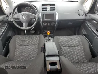 2008 Suzuki SX4 Regional Edition z VIN JS2YA413585102589, wystawiony jako Copart lot #59895125 z przebiegiem 144 077 mil mil oraz Czysty tytuł • Clean title. Historia ofert i sprzedaży dostępna na DreamBid. Obrazek 8.