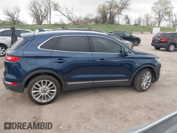 2015 Lincoln MKC z VIN 5LMCJ1A92FUJ36590, wystawiony jako IAAI lot #42130054 z przebiegiem 121 681 mil mil oraz . Historia ofert i sprzedaży dostępna na DreamBid. Obrazek 14.