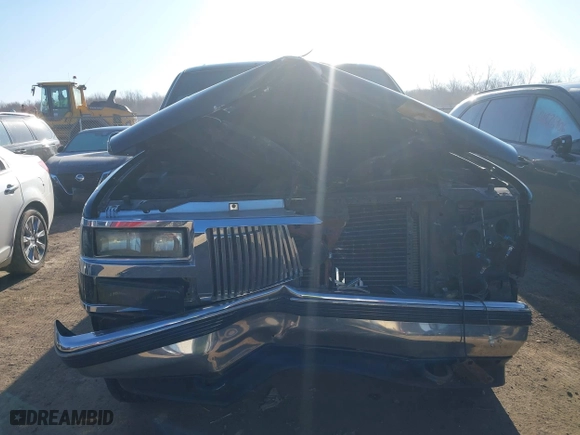 1996 Chevrolet Tahoe with VIN 1GNEK13RXTJ418622, listed as a IAAI auction lot 41879760 with 349,211 mi miles. Bid and sale history available at carsss.com. Image 12.