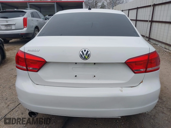 2012 Volkswagen Passat S w/Appearance with VIN 1VWAP7A30CC027913, listed as a IAAI auction lot 41580382 with 199,462 mi miles. Bid and sale history available at carsss.com. Image 17.