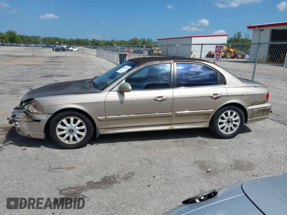 2005 Hyundai Sonata GLS with VIN KMHWF35H65A176380, listed as a IAAI auction lot 41940947 with 84,706 mi miles. Bid and sale history available at carsss.com. Image 14.