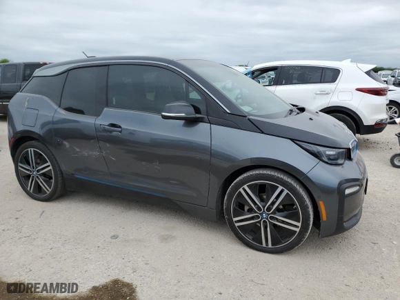 2018 BMW i3 with VIN WBY7Z2C56JVE61796, listed as a Copart auction lot 46865814 with 70,901 mi miles. Bid and sale history available at carsss.com. Image 4.