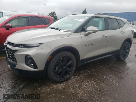 2021 Chevrolet Blazer RS z VIN 3GNKBERSXMS509247, wystawiony jako Copart lot #73010674 z przebiegiem 40 324 mil mil oraz Czysty tytuł • Clean title. Historia ofert i sprzedaży dostępna na DreamBid. Obrazek 1.