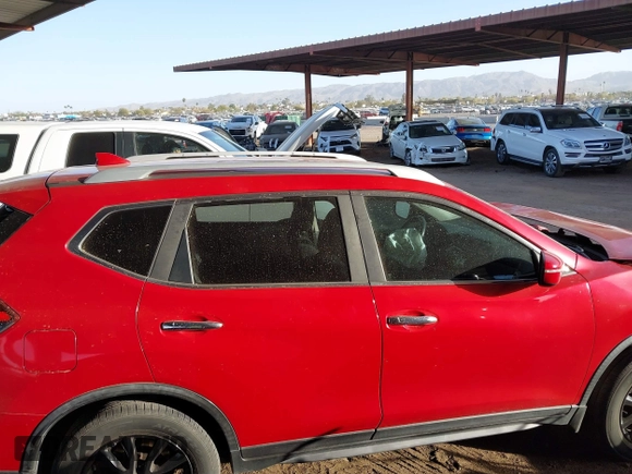 2017 Nissan Rogue SL with VIN JN8AT2MVXHW265390, listed as a IAAI auction lot 41563146 with 104,640 mi miles. Bid and sale history available at carsss.com. Image 13.