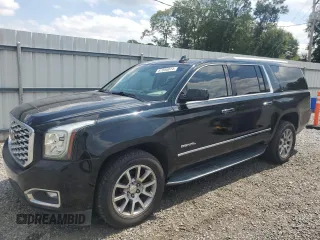 2020 GMC Yukon XL Denali with VIN 1GKS1HKJ2LR175428, listed as a Copart auction lot 67886814 with 135,912 mi miles and Clean Title. Bid and sale history available at carsss.com. Image 1.