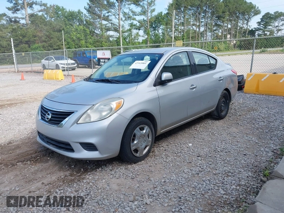 2014 Nissan Versa SV with VIN 3N1CN7APXEK453063, listed as a IAAI auction lot 42163061 with 176,437 mi miles. Bid and sale history available at carsss.com. Image 2.