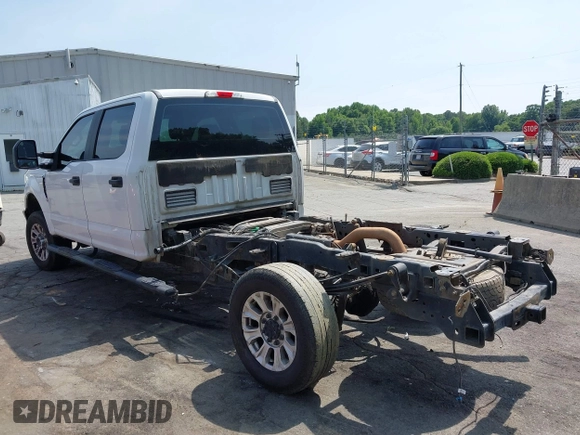 2017 Ford F-250 Lariat with VIN 1FT7W2B65HEC32263, listed as a IAAI auction lot 42281628 with 262,328 mi miles and . Bid and sale history available at DreamBid. Image 3.