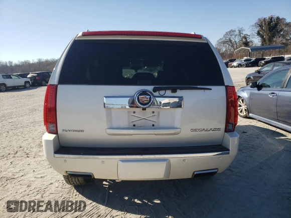 2013 Cadillac Escalade Platinum Edition with VIN 1GYS4DEF1DR250831, listed as a Copart auction lot 83069864 with 134,764 mi miles and Salvage Title. Bid and sale history available at carsss.com. Image 6.