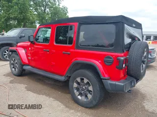 2018 Jeep Wrangler Unlimited Sahara z VIN 1C4HJXEG4JW316496, wystawiony jako IAAI lot #42437607 z przebiegiem 46 861 mil mil oraz . Historia ofert i sprzedaży dostępna na DreamBid. Obrazek 3.
