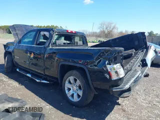 2019 GMC Sierra 1500 SLE z VIN 2GTV2MEC5K1105649, wystawiony jako IAAI lot #42039152 z przebiegiem 68 640 mil mil oraz . Historia ofert i sprzedaży dostępna na DreamBid. Obrazek 3.