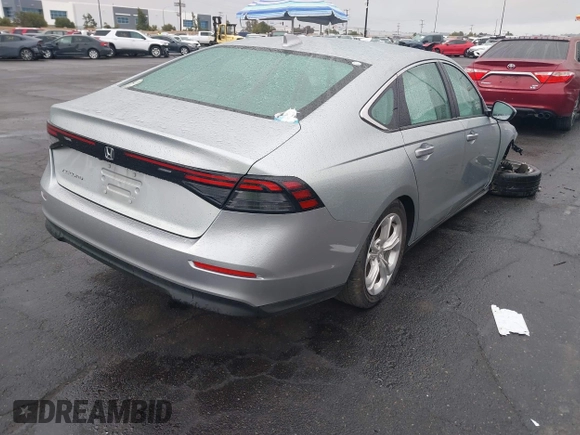 2024 Honda Accord LX z VIN 1HGCY1F22RA083914, wystawiony jako IAAI lot #41919521 z przebiegiem 33 106 mil mil oraz . Historia ofert i sprzedaży dostępna na DreamBid. Obrazek 4.