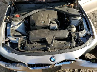 2013 BMW 3 Series 328i xDrive z VIN WBA3B5C57DF592525, wystawiony jako Copart lot #52164485 z przebiegiem 139 135 mil mil oraz Czysty tytuł • Clean title. Historia ofert i sprzedaży dostępna na DreamBid. Obrazek 11.