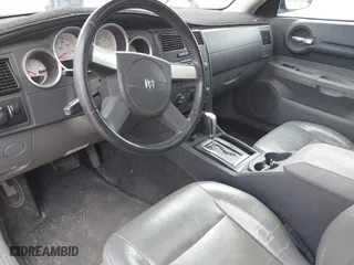 2005 Dodge Magnum SE with VIN 2D4FV48V75H129698, listed as a IAAI auction lot 41850776 with 121,019 mi miles. Bid and sale history available at carsss.com. Image 13.