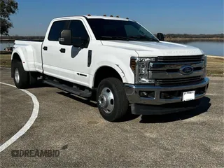 2018 Ford F-350 XL with VIN 1FT8W3DT9JEB59319, listed as a Copart auction lot 89285015 with 216,500 mi miles and Clean Title. Bid and sale history available at DreamBid. Image 1.