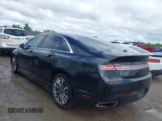 2015 Lincoln MKZ z VIN 3LN6L2G99FR625258, wystawiony jako IAAI lot #42308188 z przebiegiem 186 911 mil mil oraz . Historia ofert i sprzedaży dostępna na DreamBid. Obrazek 3.
