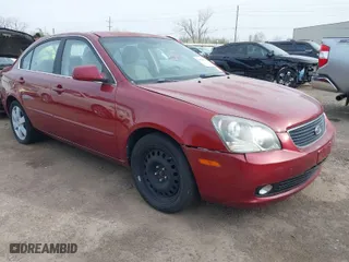 2007 Kia Optima LX with VIN KNAGE124575112468, listed as a IAAI auction lot 41816122 with 177,880 mi miles. Bid and sale history available at carsss.com. Image 1.