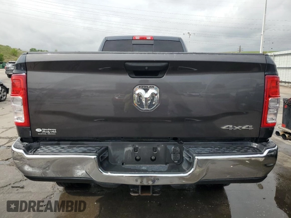 2020 Ram 2500 Tradesman z VIN 3C6UR5HL6LG206160, wystawiony jako Copart lot #58963485 z przebiegiem 111 722 mil mil oraz Szkoda całkowita • Salvage title. Historia ofert i sprzedaży dostępna na DreamBid. Obrazek 6.