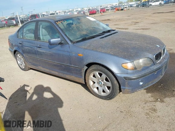 2004 BMW 3 Series 325i with VIN WBAAZ33434KP83350, listed as a IAAI auction lot 41993657 with 123,867 mi miles. Bid and sale history available at carsss.com. Image 1.