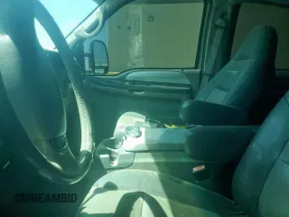 2001 Ford F-250 XL с VIN 1FTNW21F61EC19813, выставлен на аукционе Copart как лот 50197235 с пробегом Не указан миль и Чистый • Clean title. История ставок и продаж доступна на DreamBid. Изображение 7.