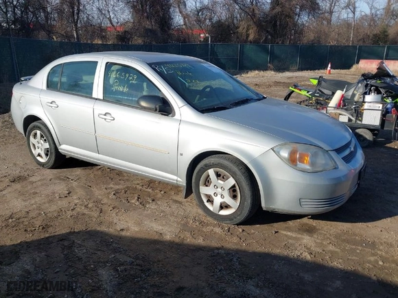 2008 Chevrolet Cobalt LS with VIN 1G1AK58F087201526, listed as a IAAI auction lot 41665929 with 197,256 mi miles. Bid and sale history available at carsss.com. Image 1.