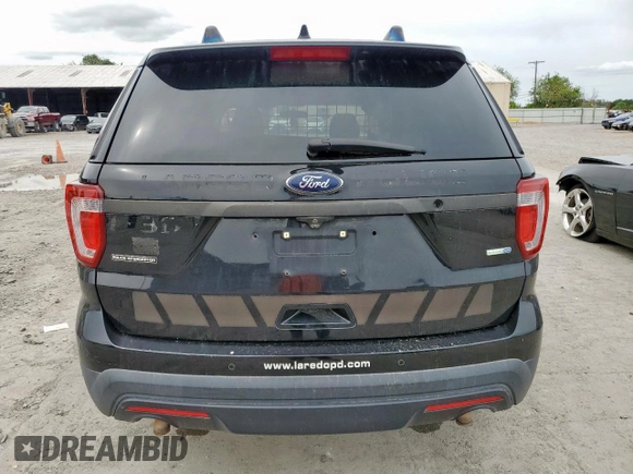 2017 Ford Police Interceptor Utility z VIN 1FM5K8ARXHGB15585, wystawiony jako Copart lot #58861855 z przebiegiem 95 176 mil mil oraz Szkoda całkowita • Salvage title. Historia ofert i sprzedaży dostępna na DreamBid. Obrazek 6.