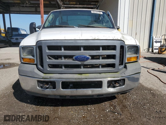 2005 Ford F-250 with VIN 1FDNF20535EC46865, listed as a Copart auction lot 48720785 with Not provided miles and Salvage title. Bid and sale history available at DreamBid. Image 5.