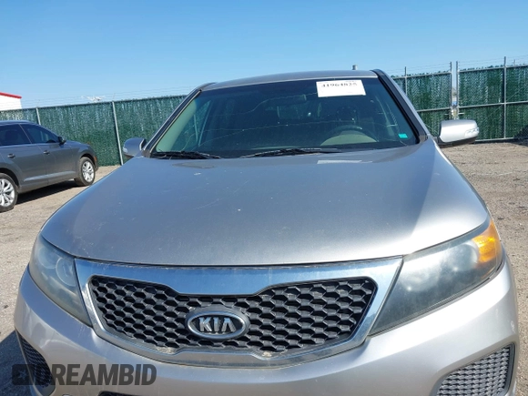 2012 Kia Sorento LX with VIN 5XYKTDA67CG282792, listed as a IAAI auction lot 41964825 with 175,654 mi miles. Bid and sale history available at carsss.com. Image 6.