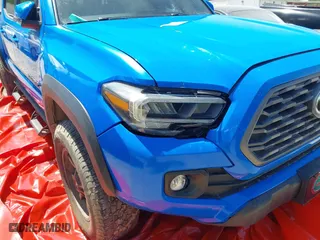 2020 Toyota Tacoma 4WD SR5 with VIN 3TMCZ5AN4LM301608, listed as a IAAI auction lot 41096135 with 1 mi miles. Bid and sale history available at carsss.com. Image 6.