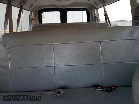 2007 Ford Econoline Passenger XL with VIN 1FBNE31L67DB23312, listed as a Copart auction lot 48683305 with 189,129 mi miles and Salvage Title. Bid and sale history available at carsss.com. Image 10.