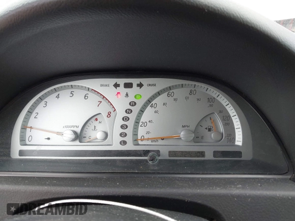 2003 Toyota Camry LE z VIN 4T1BF32K83U056252, wystawiony jako IAAI lot #41944815 z przebiegiem 324 105 mil mil oraz . Historia ofert i sprzedaży dostępna na DreamBid. Obrazek 7.