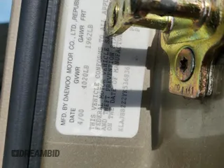 2000 Daewoo Nubira CDX z VIN KLAJB82Z2YK536836, wystawiony jako Copart lot #55621465 z przebiegiem 58 133 mil mil oraz Szkody całkowita. Historia ofert i sprzedaży dostępna na DreamBid. Obrazek 12.