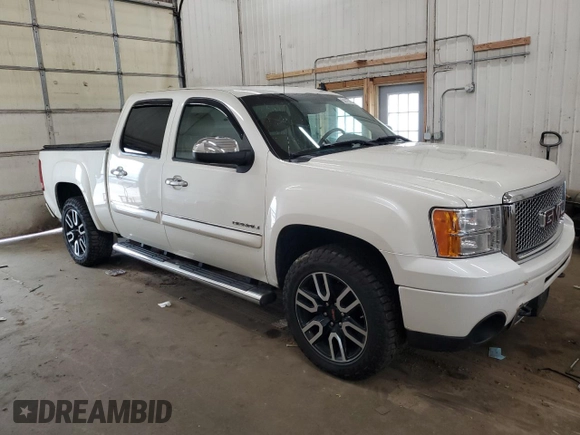 2013 GMC Sierra 1500 Denali z VIN 3GTP2XE22DG281165, wystawiony jako Copart lot #58723285 z przebiegiem 194 025 mil mil oraz Szkoda całkowita • Salvage title. Historia ofert i sprzedaży dostępna na DreamBid. Obrazek 4.
