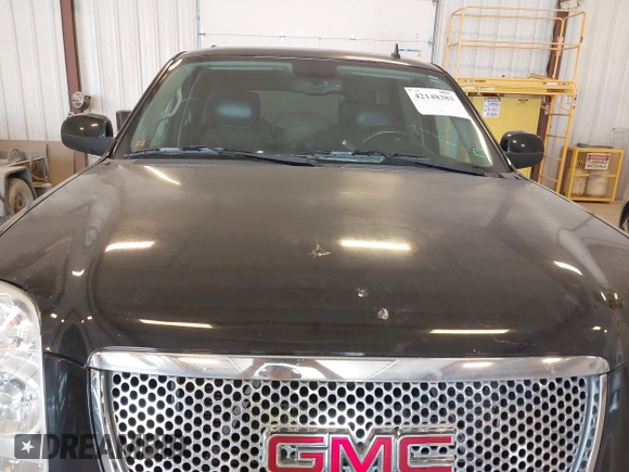 2013 GMC Yukon Denali with VIN 1GKS2EEF2DR221845, listed as a IAAI auction lot 42148383 with 226,367 mi miles. Bid and sale history available at carsss.com. Image 6.