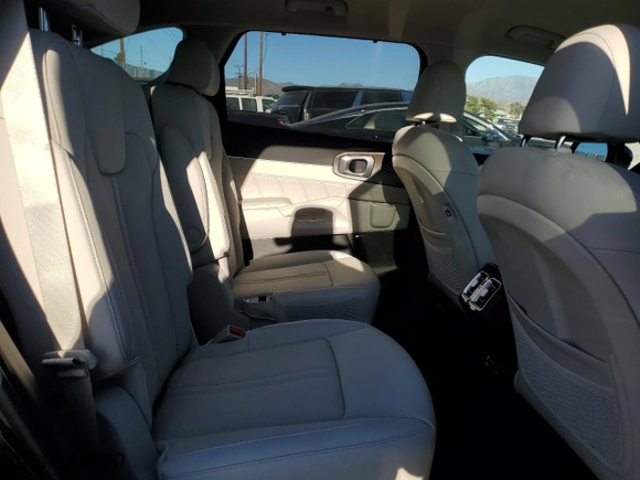 2024 Kia Sorento Hybrid SX Prestige with VIN KNDRKDLG0R5259914, listed as a Copart auction lot 81135314 with 8,707 mi miles and Salvage Title. Bid and sale history available at carsss.com. Image 11.