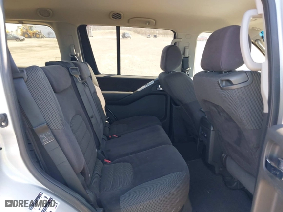 2008 Nissan Pathfinder LE with VIN 5N1AR18B98C620745, listed as a IAAI auction lot 41768199 with 208,299 mi miles. Bid and sale history available at carsss.com. Image 8.