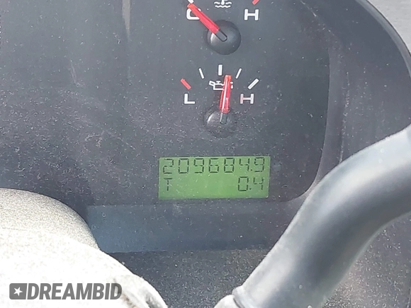 2008 Ford F-150 XL z VIN 1FTPF12V28KD27138, wystawiony jako IAAI lot #41106591 z przebiegiem 209 684 mil mil oraz . Historia ofert i sprzedaży dostępna na DreamBid. Obrazek 16.
