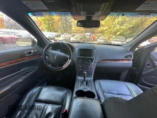 2015 Lincoln MKT with VIN 2LMHJ5NK0FBL03293, listed as a Copart auction lot 77810284 with 115,725 mi miles and Clean Title. Bid and sale history available at DreamBid. Image 9.