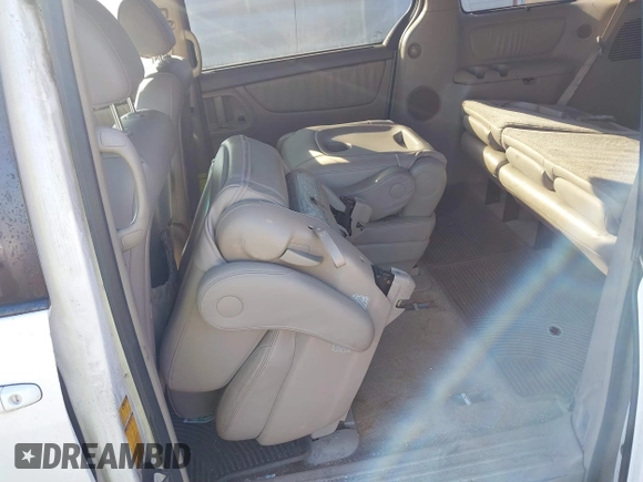 2006 Toyota Sienna XLE z VIN 5TDBA22C16S072064, wystawiony jako IAAI lot #41669738 z przebiegiem 201 678 mil mil oraz . Historia ofert i sprzedaży dostępna na DreamBid. Obrazek 8.