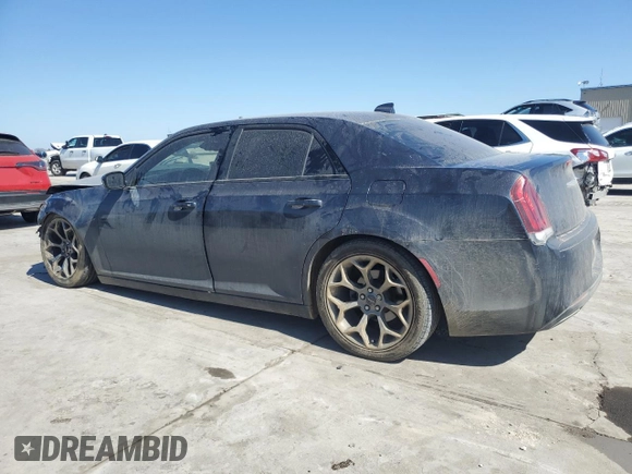 2016 Chrysler 300 S z VIN 2C3CCABG0GH244066, wystawiony jako Copart lot #46618685 z przebiegiem 136 549 mil mil oraz Szkoda całkowita • Salvage title. Historia ofert i sprzedaży dostępna na DreamBid. Obrazek 2.